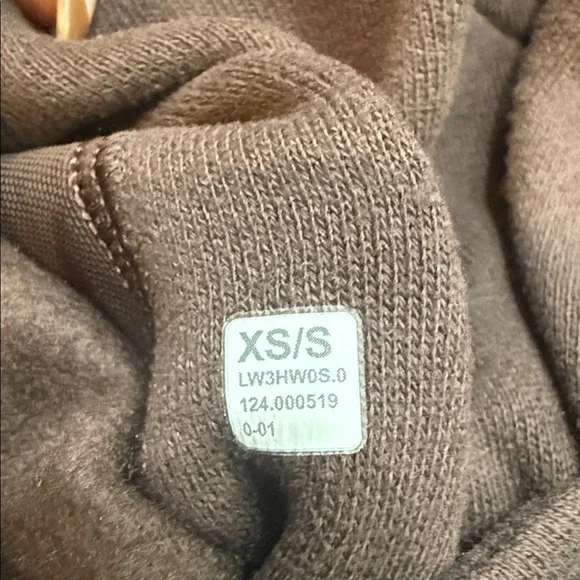 lululemon 3/4 funnel neck cropped scuba gently used - Picture 3 of 4